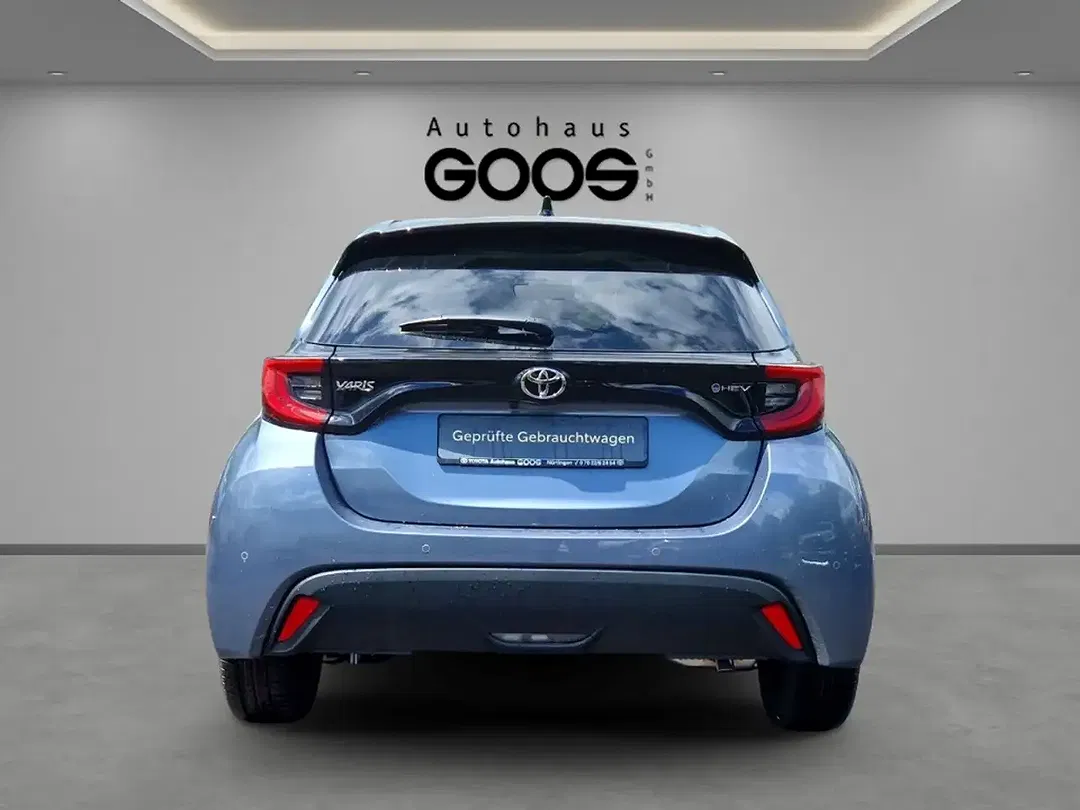 Toyota Yaris - Thumbnail 4