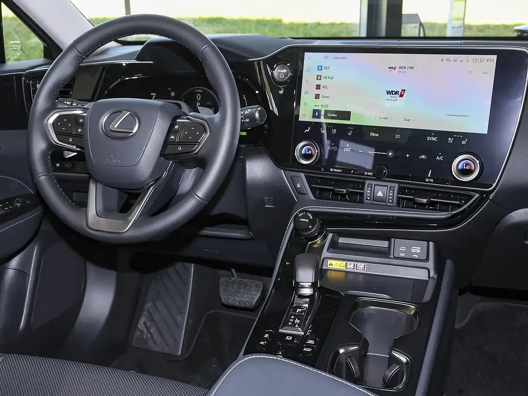Lexus NX 450h+ - Thumbnail 9