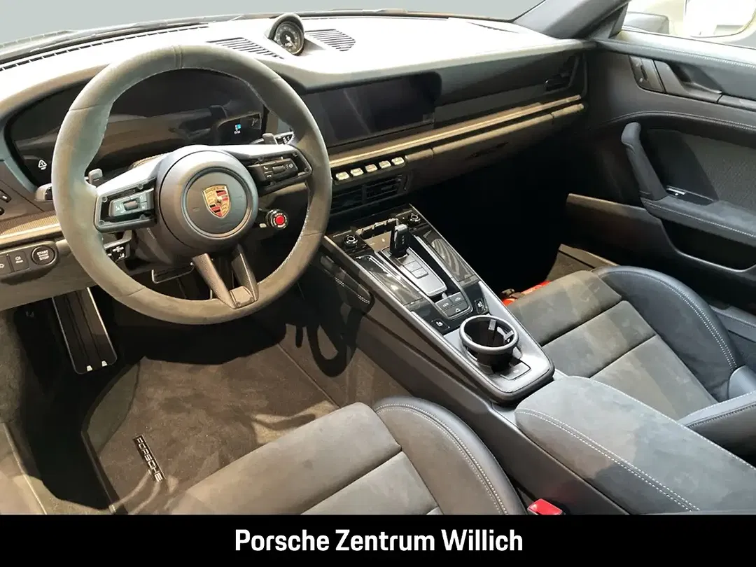 Porsche 992 - Thumbnail 9