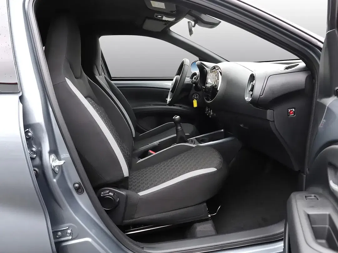 Toyota Aygo X - Thumbnail 6