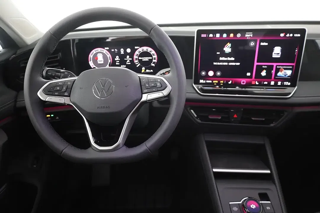 Volkswagen Tiguan - Thumbnail 10