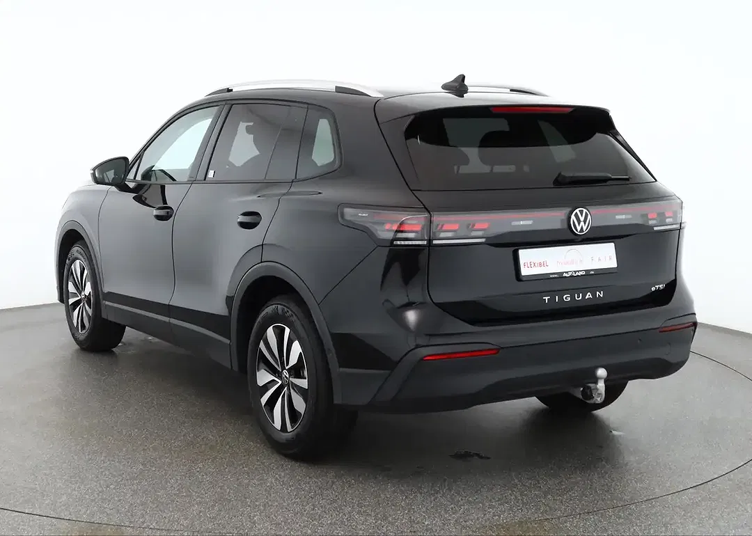 Volkswagen Tiguan - Thumbnail 3