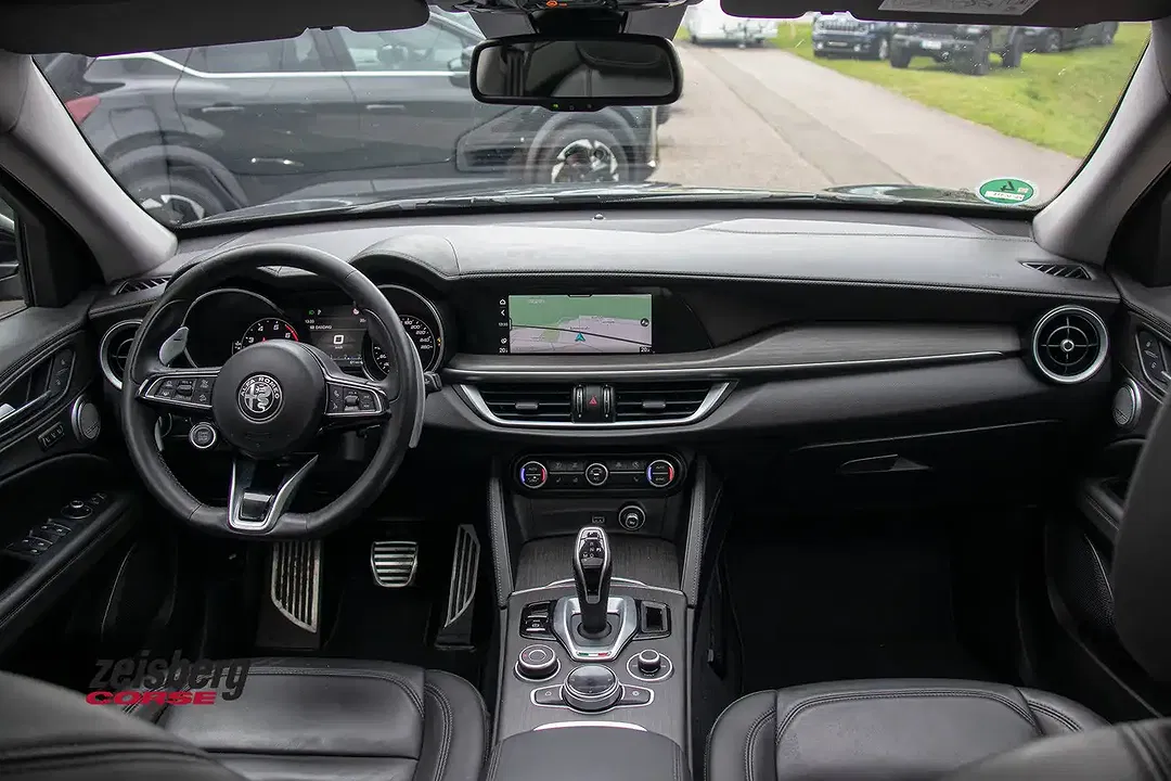 Alfa Romeo Stelvio - Thumbnail 9