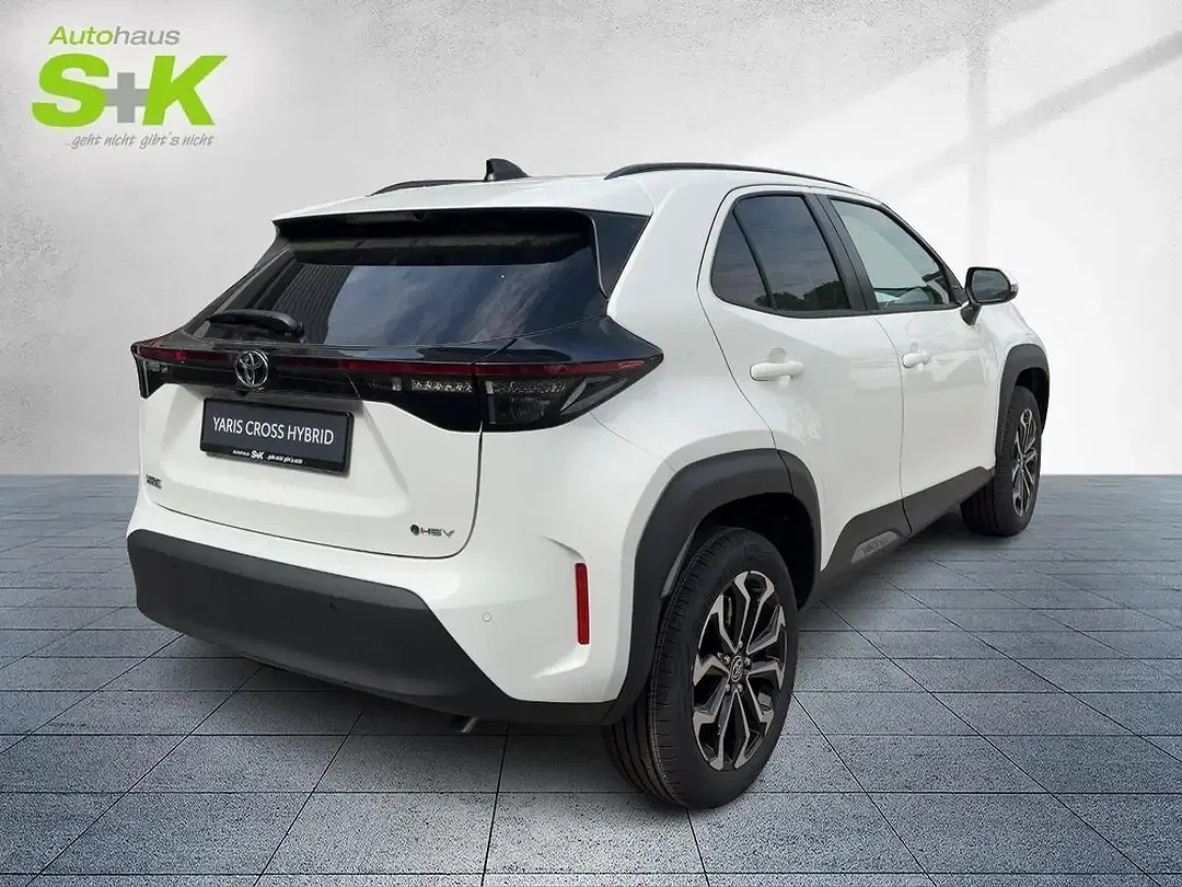 Toyota Yaris Cross - Thumbnail 4