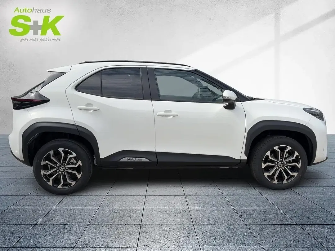 Toyota Yaris Cross - Thumbnail 5