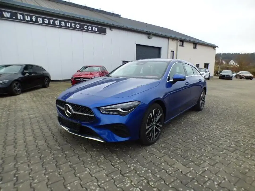 Mercedes-Benz CLA 180 - Thumbnail 3