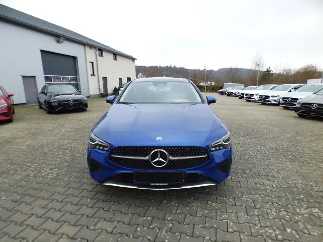 Mercedes-Benz CLA 180 - Thumbnail 5