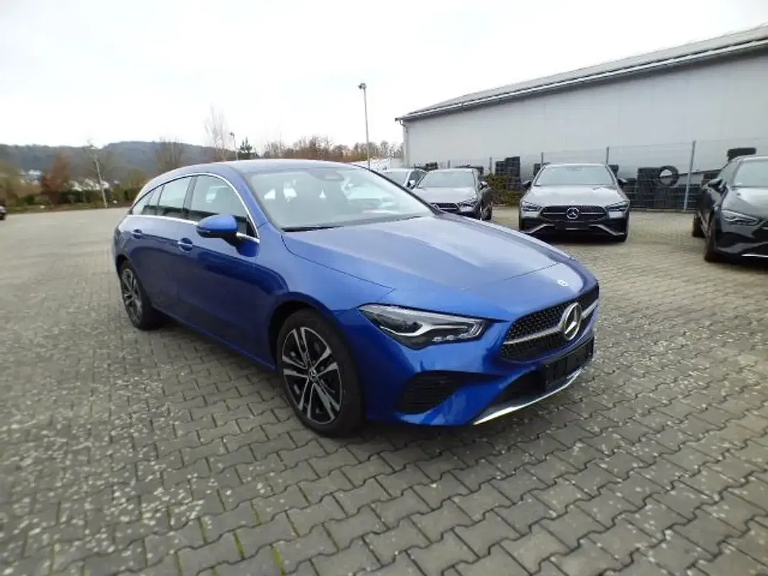 Mercedes-Benz CLA 180 - Thumbnail 6