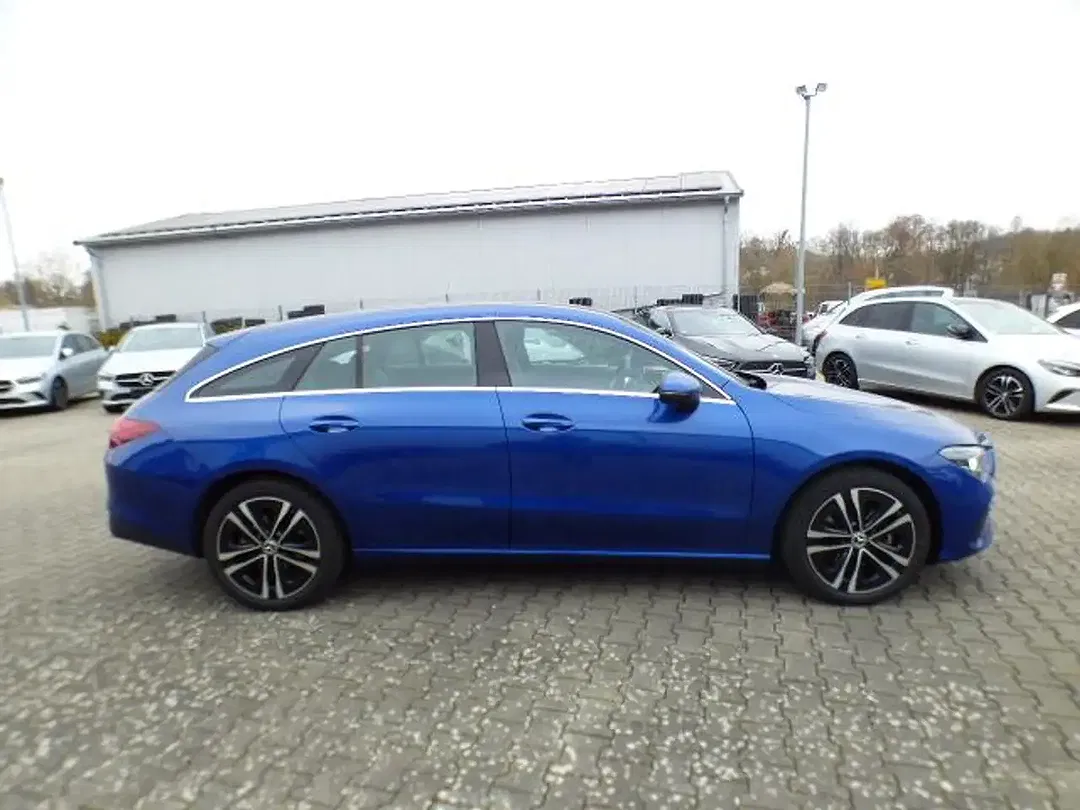 Mercedes-Benz CLA 180 - Thumbnail 8