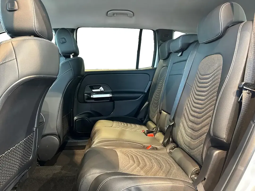 Mercedes-Benz GLB 200 - Thumbnail 7