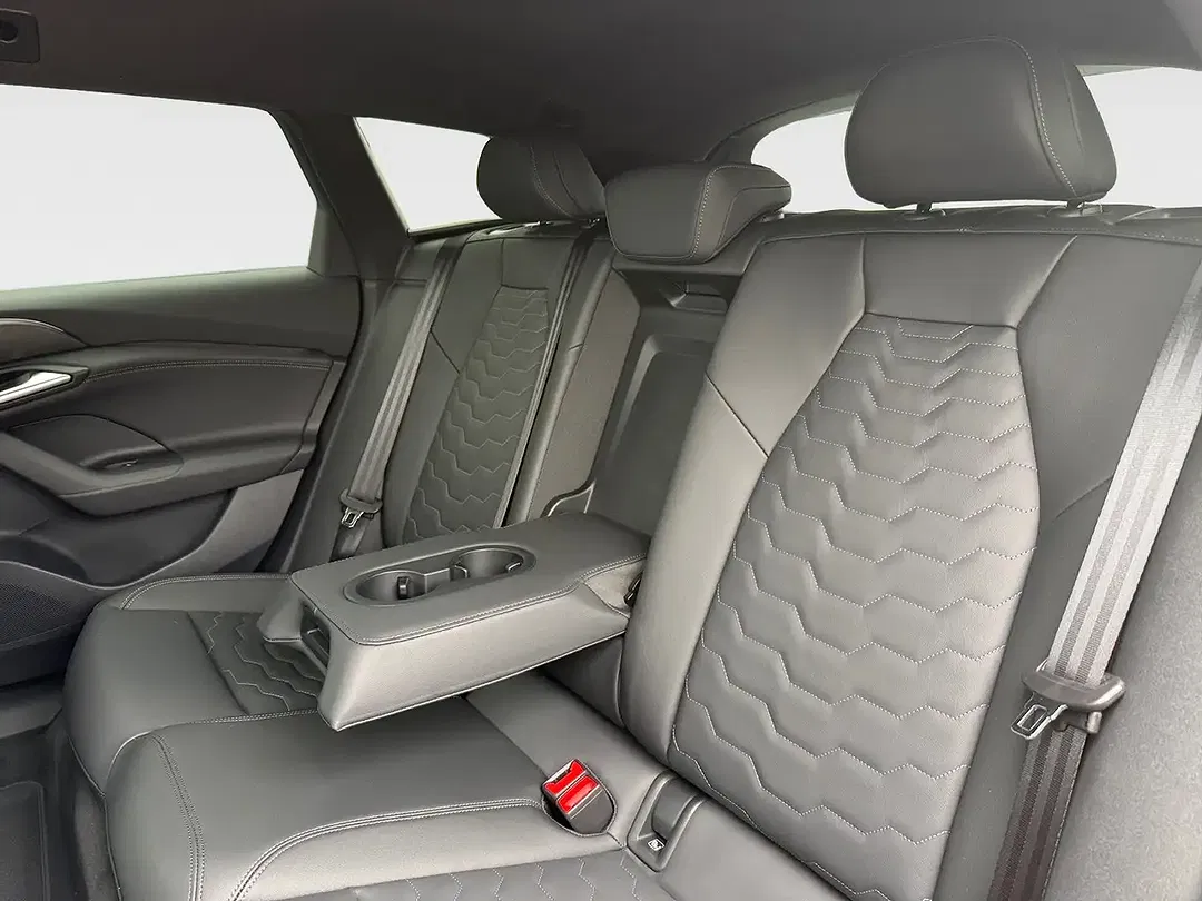 Audi A6 - Thumbnail 8