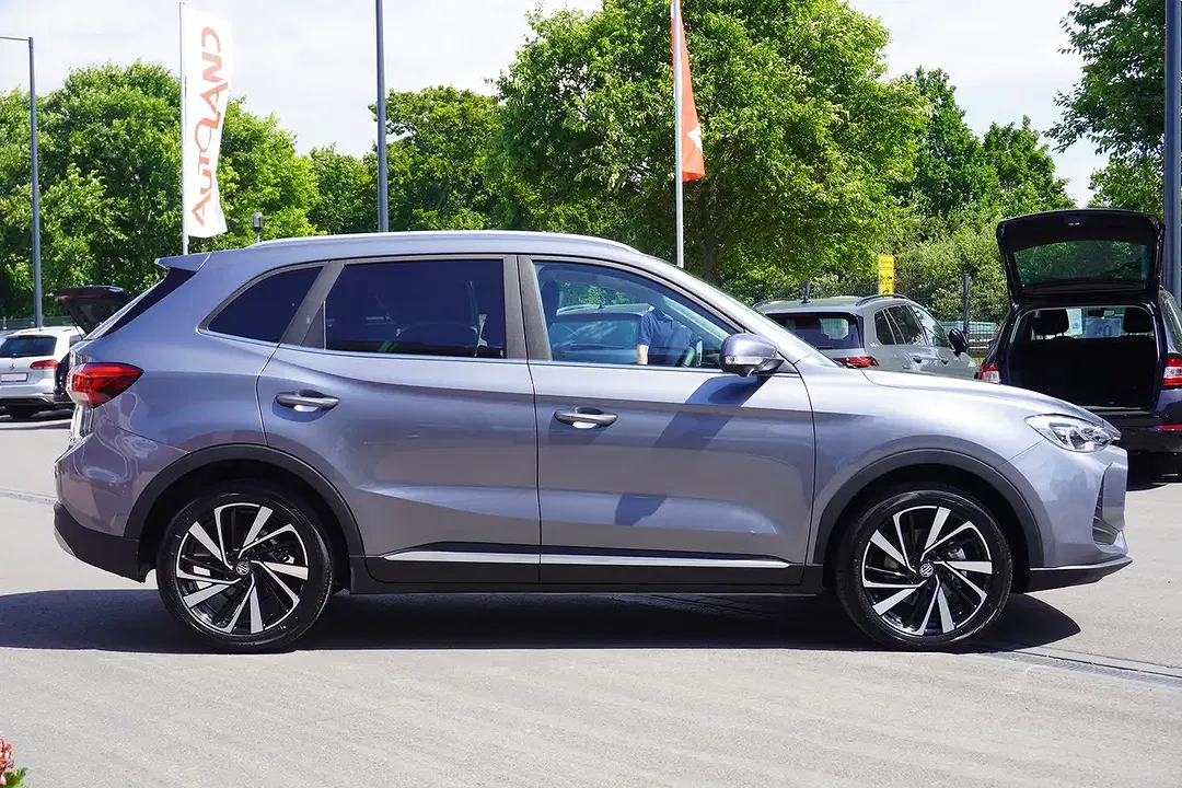 MG ZS - Thumbnail 3