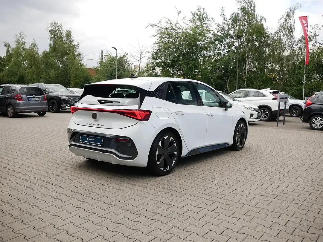 CUPRA Born - Thumbnail 5
