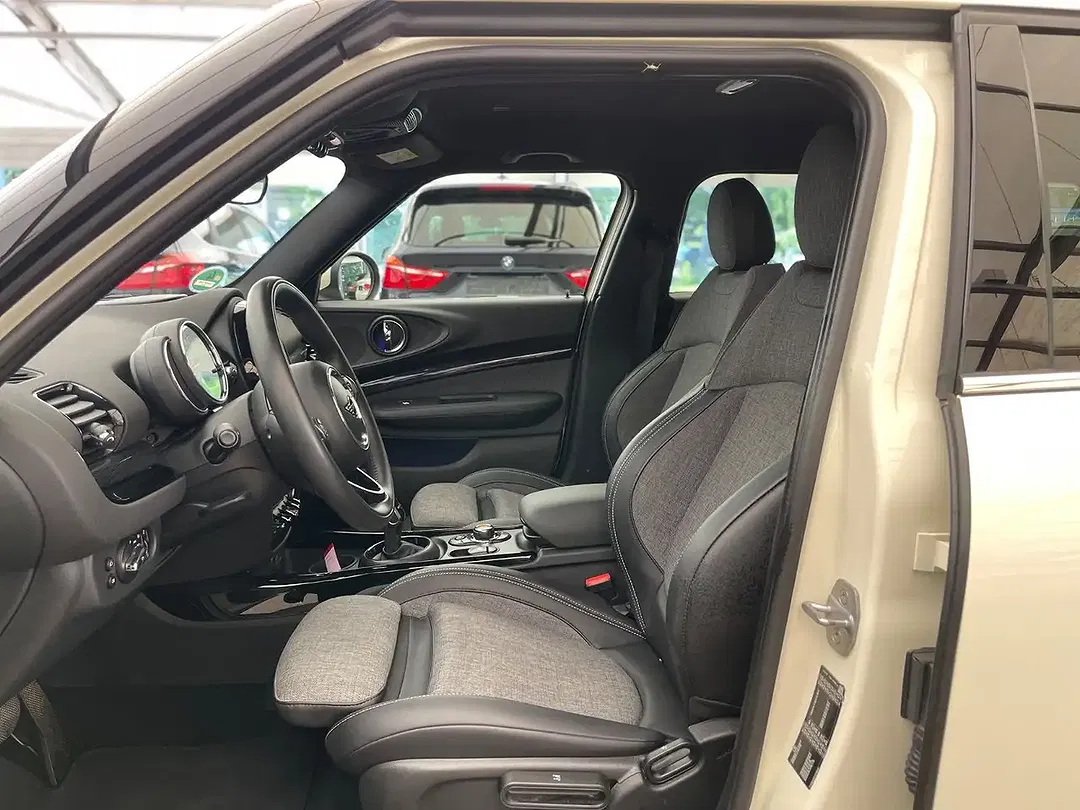 MINI One Clubman - Thumbnail 11
