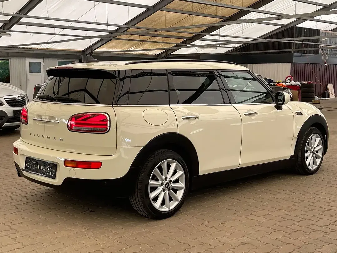 MINI One Clubman - Thumbnail 8