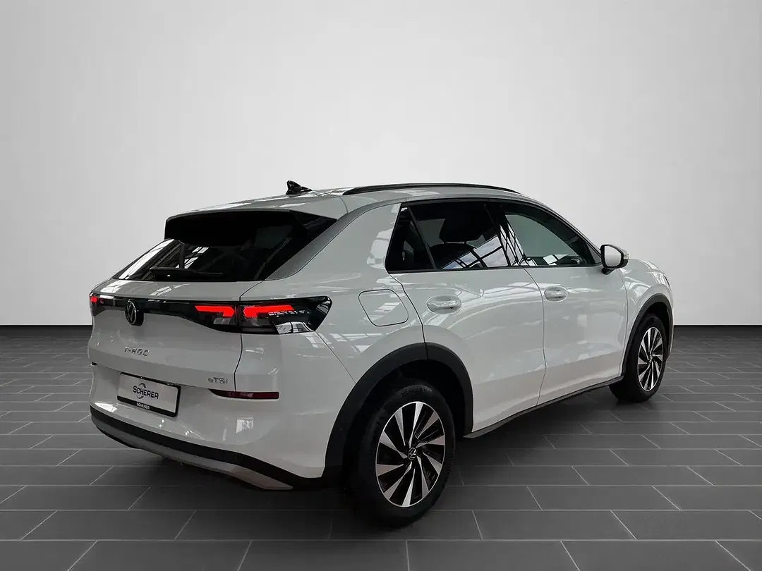 Volkswagen T-Roc - Thumbnail 2
