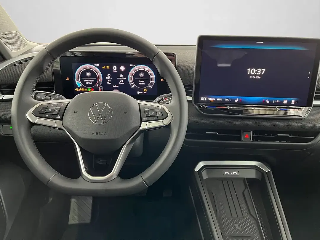 Volkswagen T-Roc - Thumbnail 3