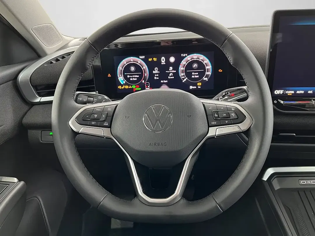 Volkswagen T-Roc - Thumbnail 9