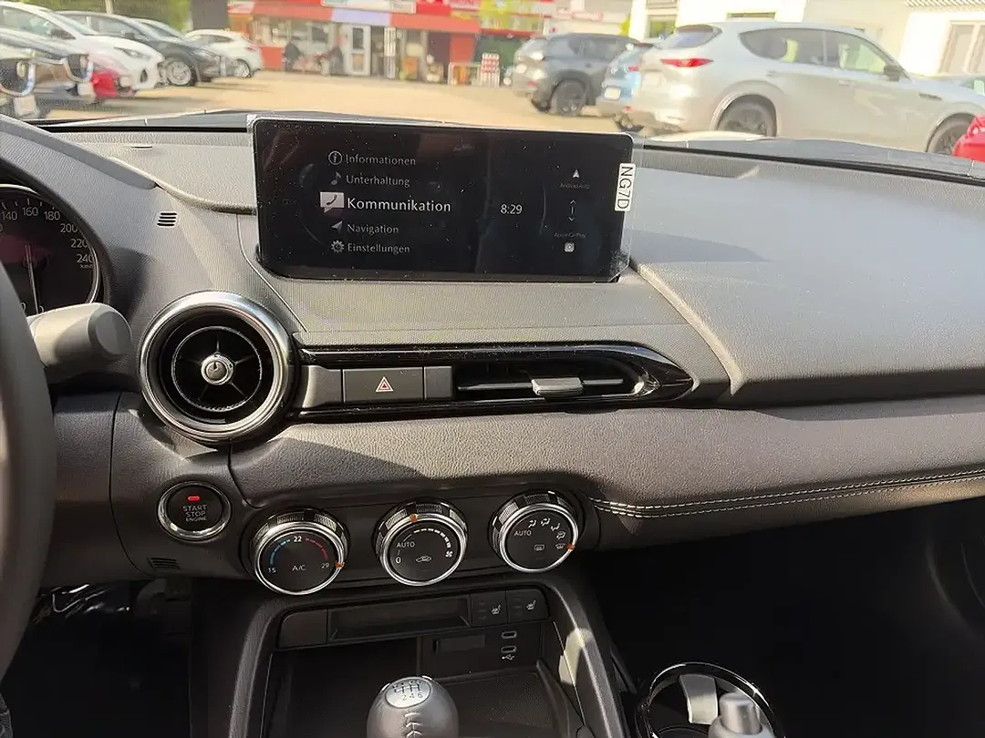 Mazda MX-5 - Thumbnail 11