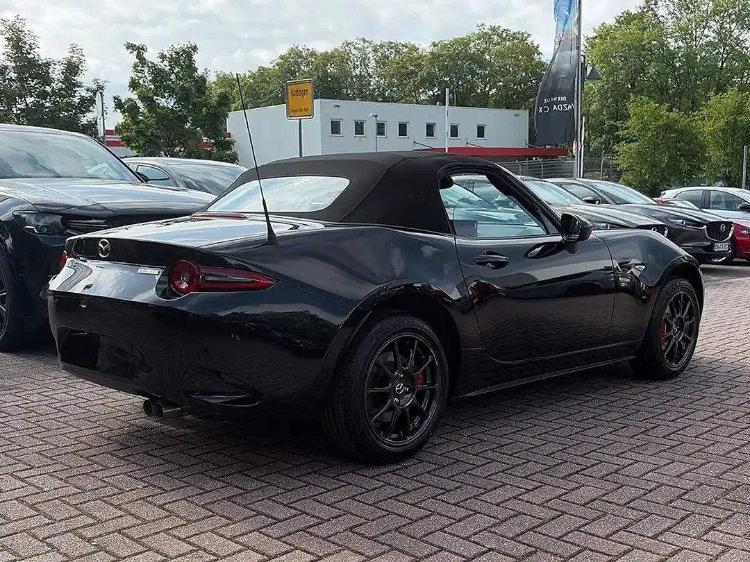 Mazda MX-5 - Thumbnail 3