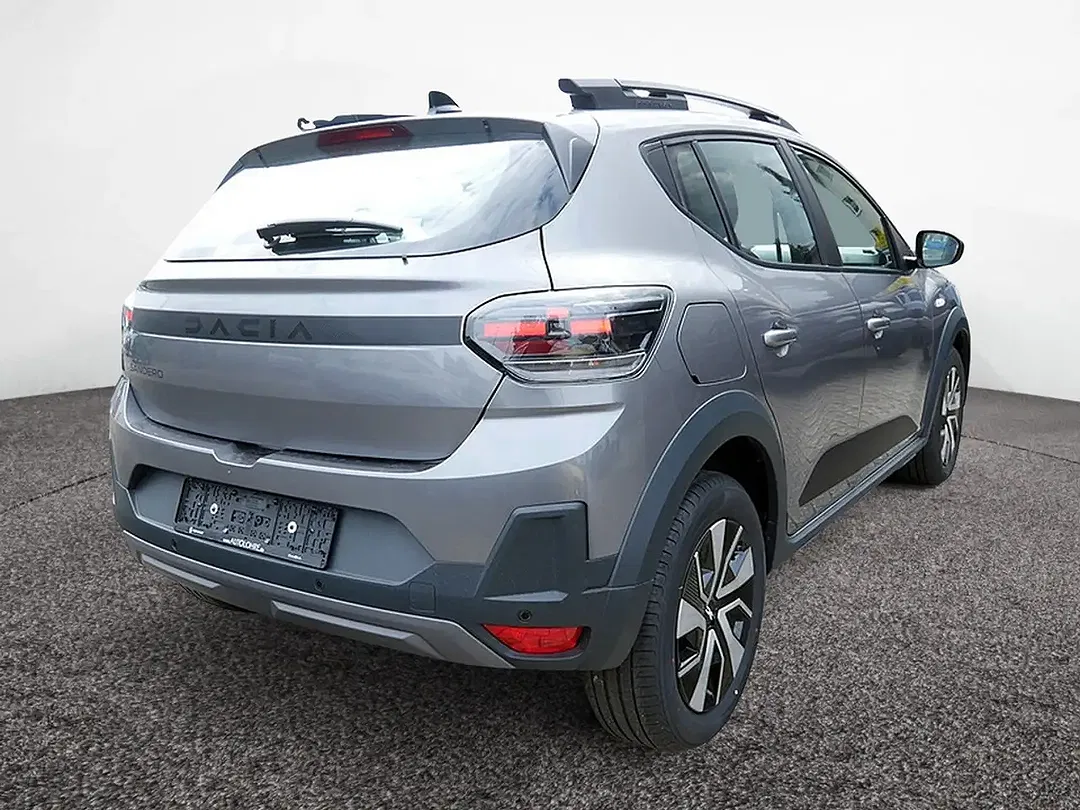 Dacia Sandero - Thumbnail 3
