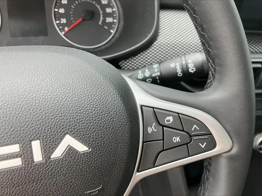 Dacia Sandero - Thumbnail 11
