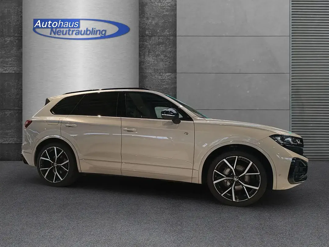 Volkswagen Touareg - Thumbnail 7