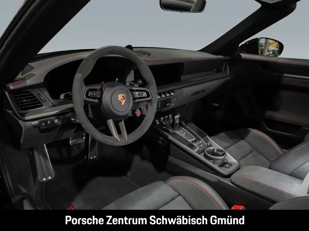 Porsche 992 - Thumbnail 4
