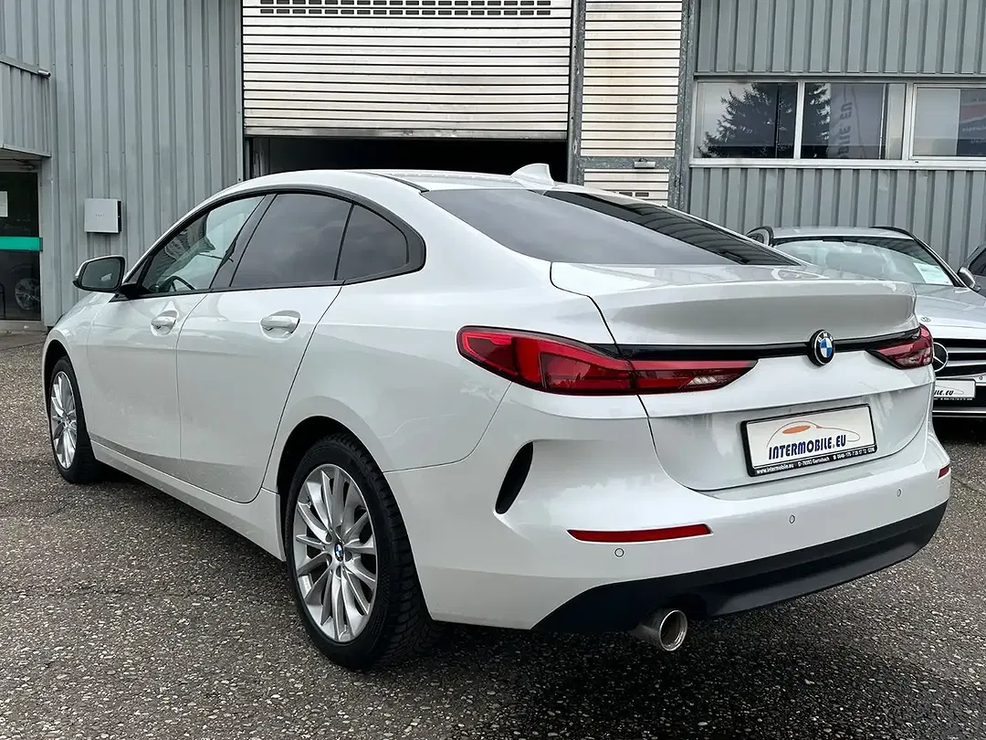 BMW 218 - Thumbnail 4