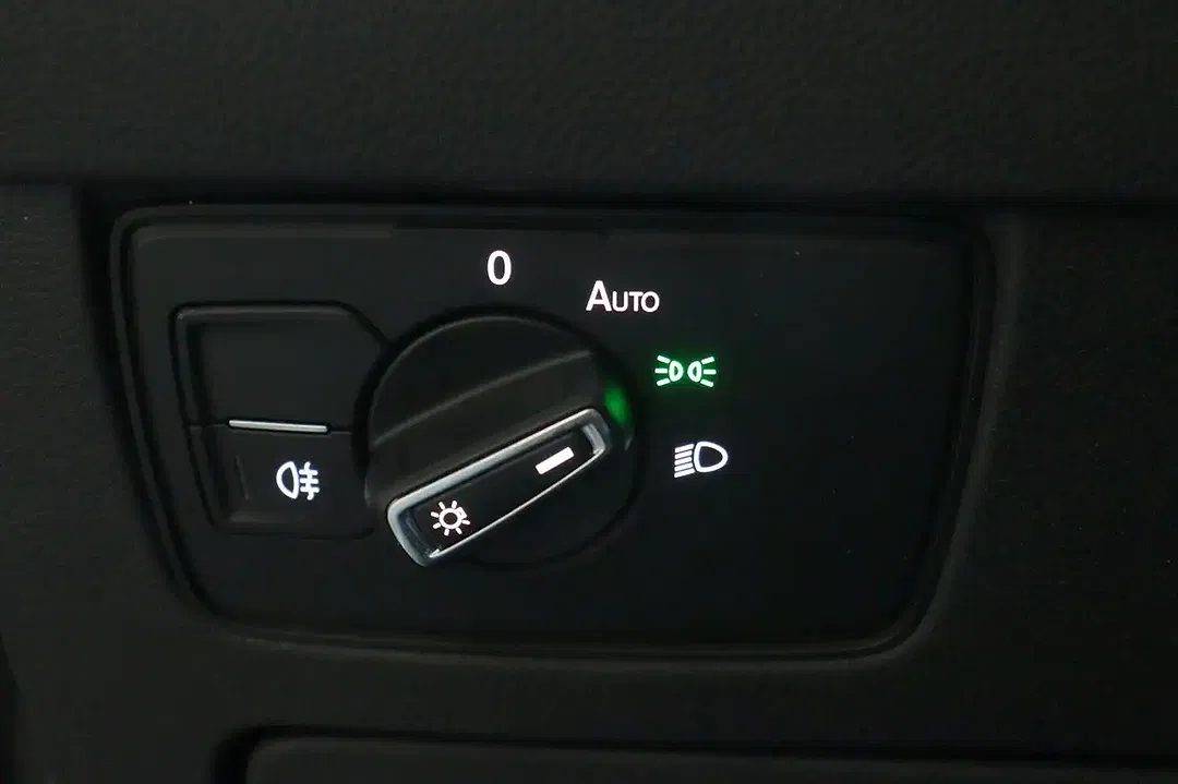 Volkswagen Passat Variant - Thumbnail 10