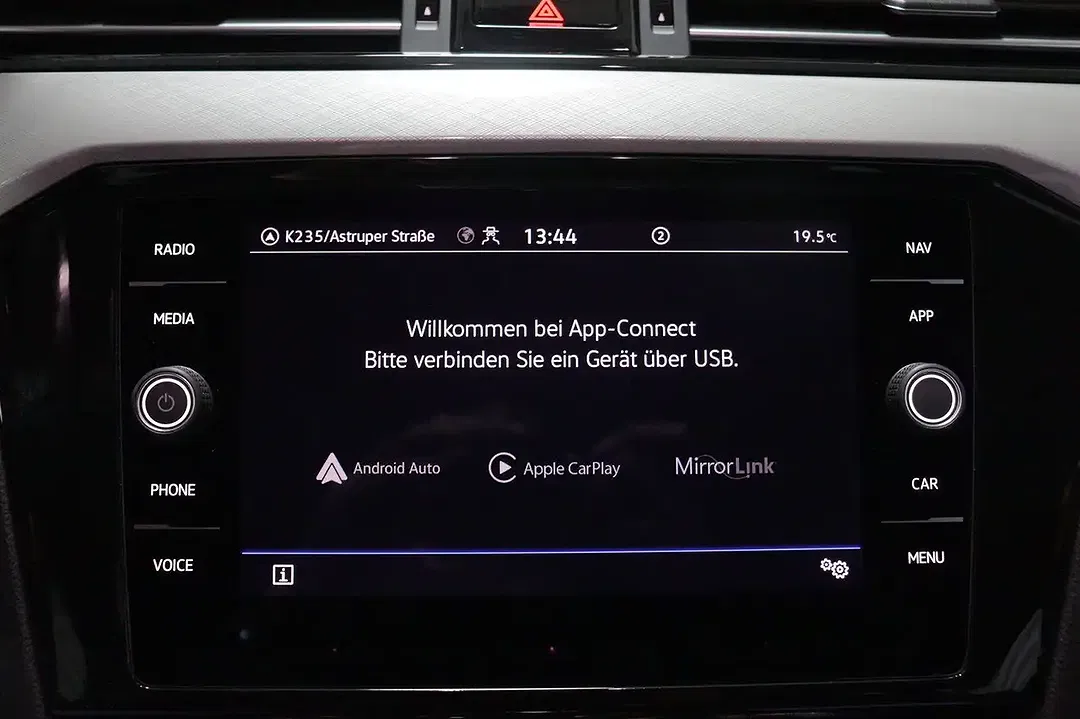 Volkswagen Passat Variant - Thumbnail 14