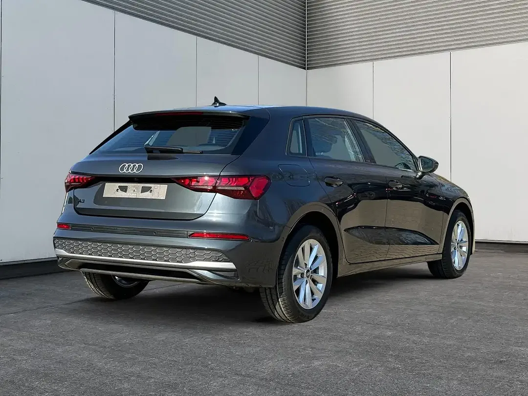 Audi A3 - Thumbnail 2