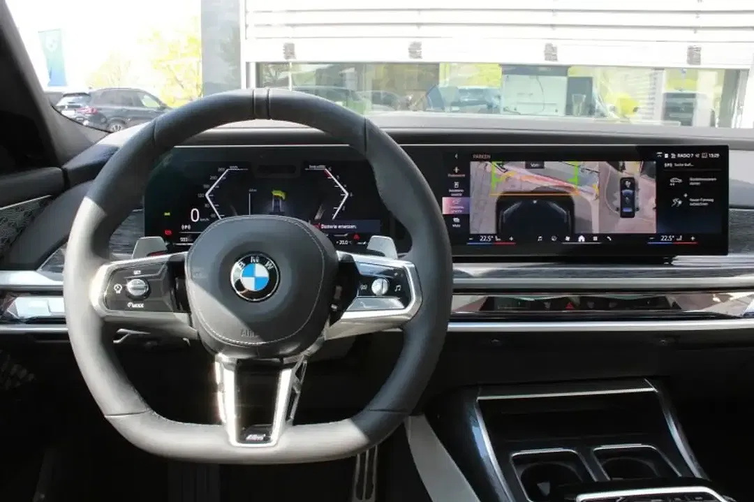 BMW 740 - Thumbnail 10