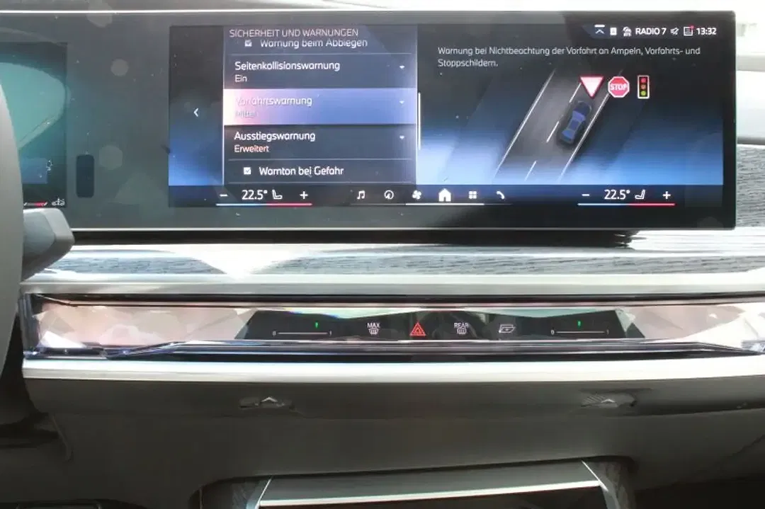 BMW 740 - Thumbnail 13