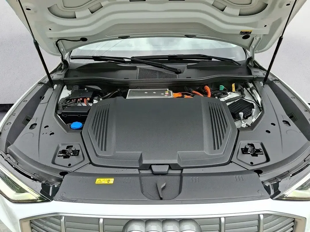 Audi e-tron - Thumbnail 9