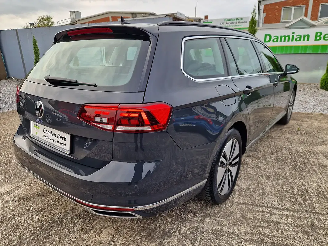 Volkswagen Passat Variant - Thumbnail 11