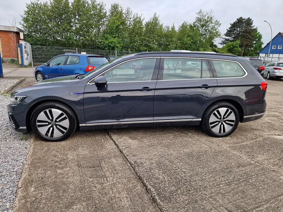 Volkswagen Passat Variant GTE - foto 2