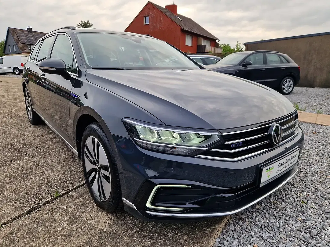 Volkswagen Passat Variant - Thumbnail 9