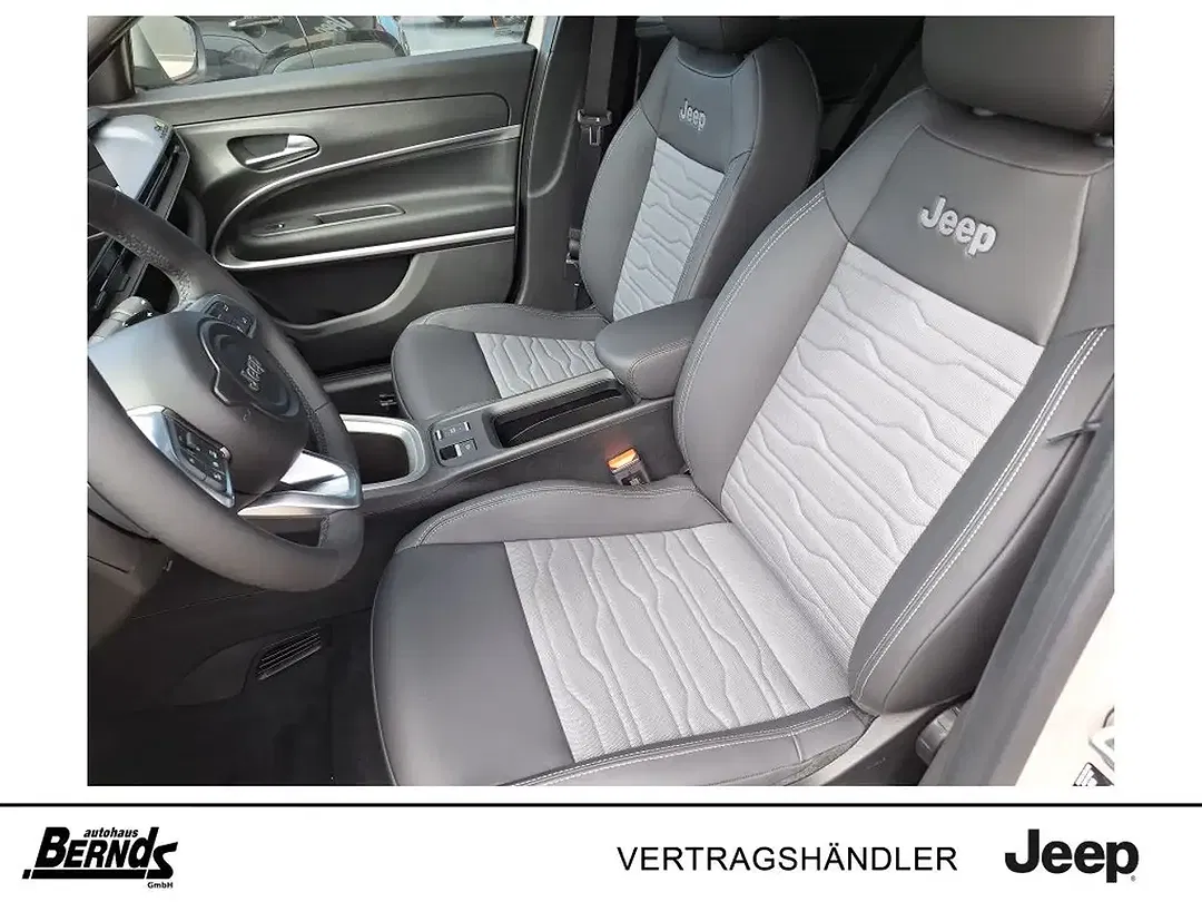 Jeep Avenger - Thumbnail 6