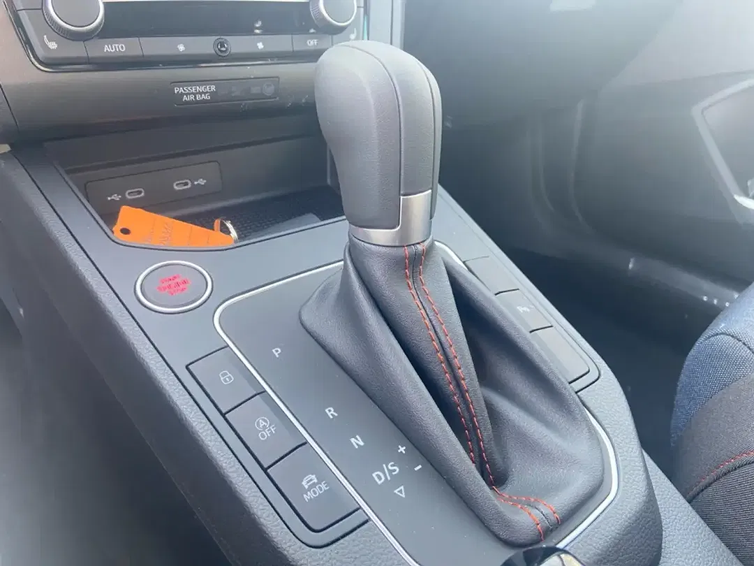 SEAT Ibiza - Thumbnail 12