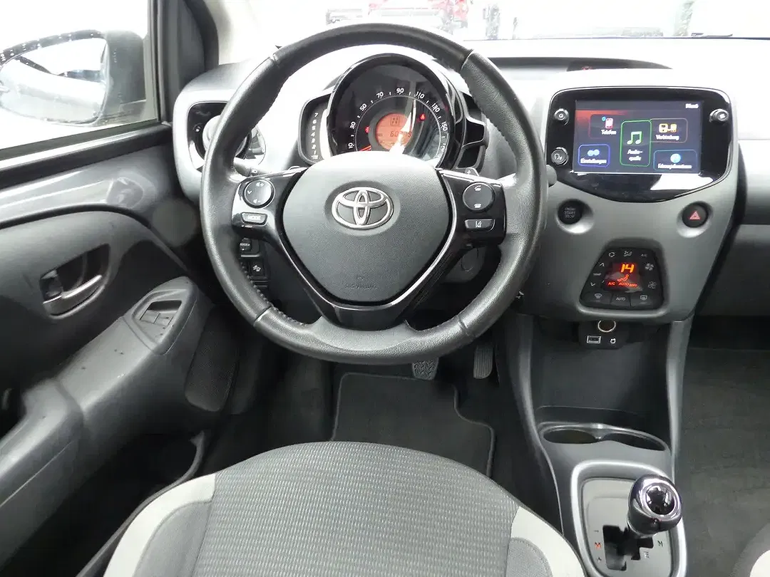 Toyota Aygo - Thumbnail 9