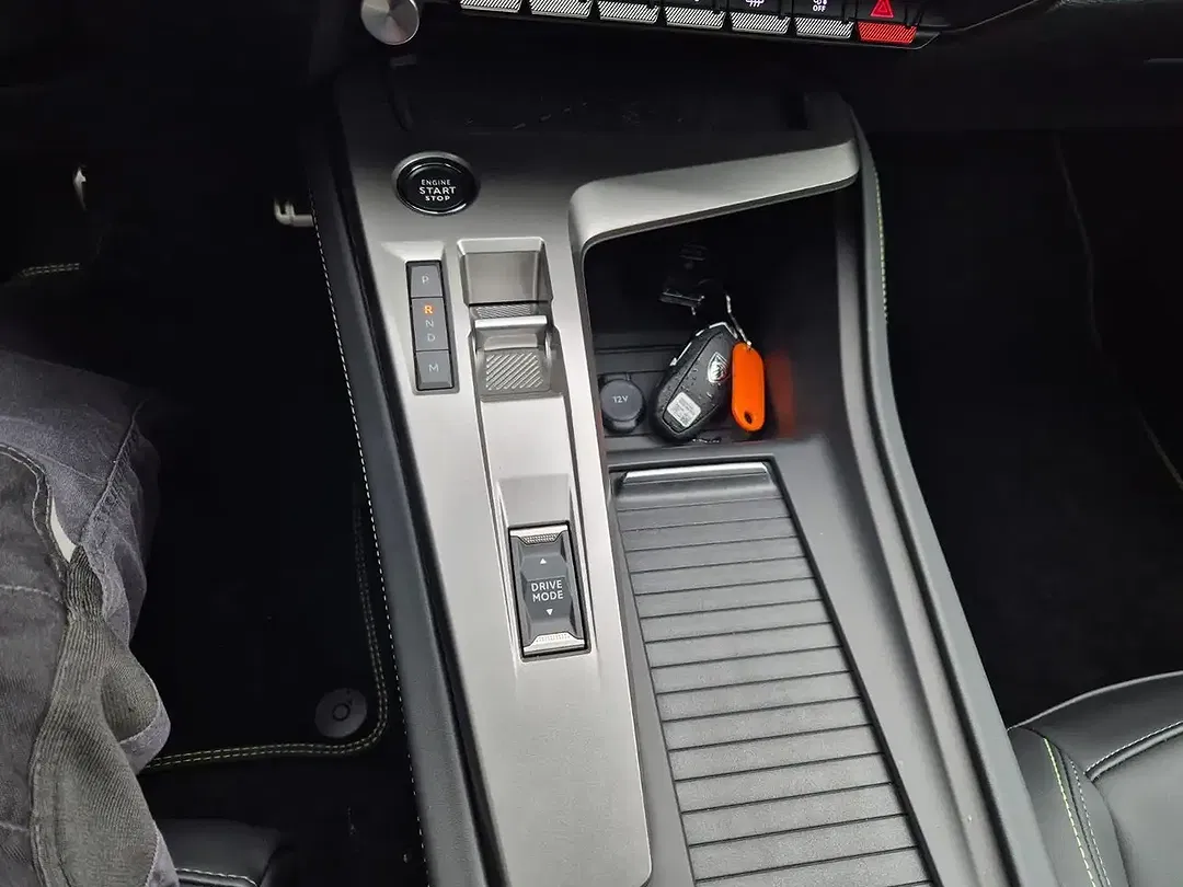 Peugeot 308 - Thumbnail 33