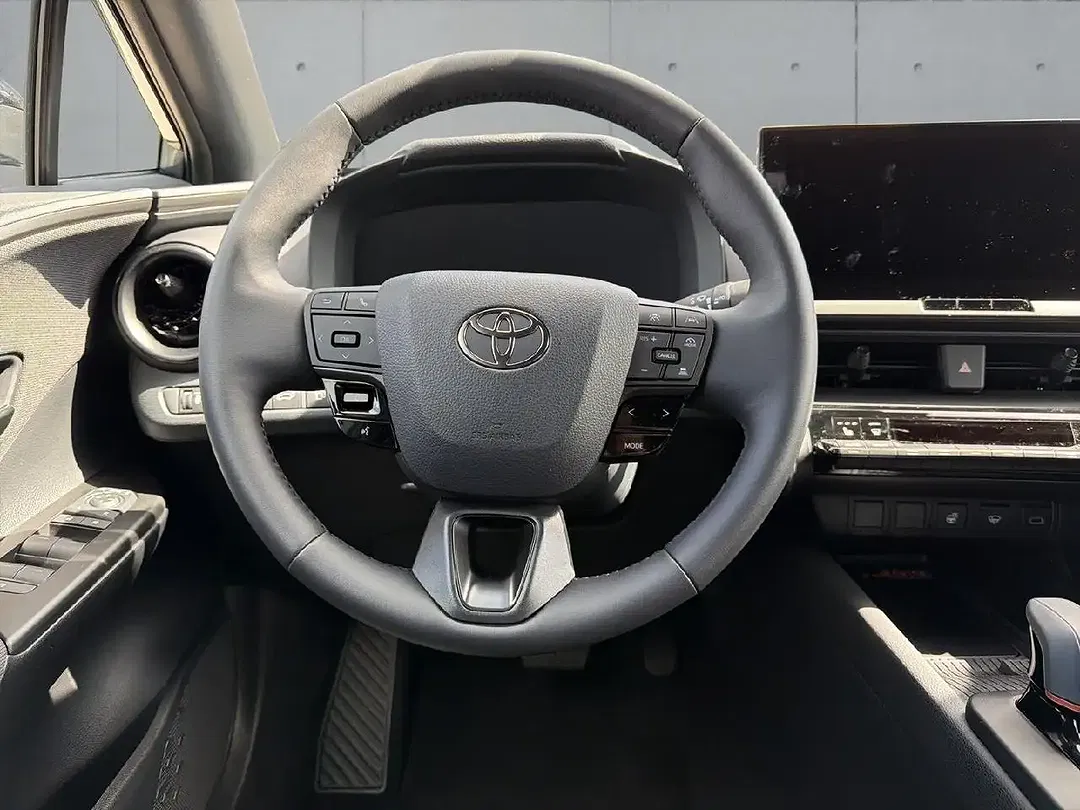 Toyota C-HR - Thumbnail 12