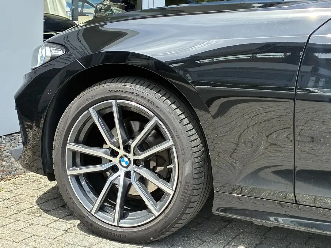 BMW 320 - Thumbnail 9