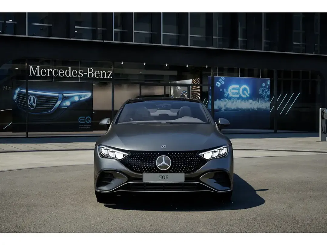 Mercedes-Benz EQE 300 - Thumbnail 12