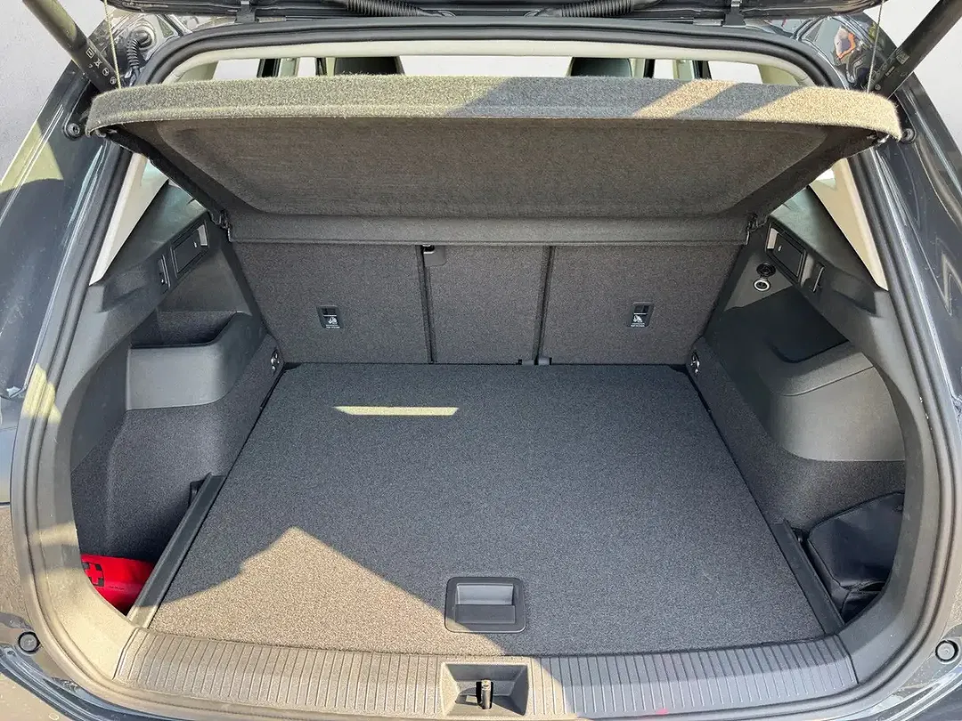 Volkswagen Tiguan - Thumbnail 8