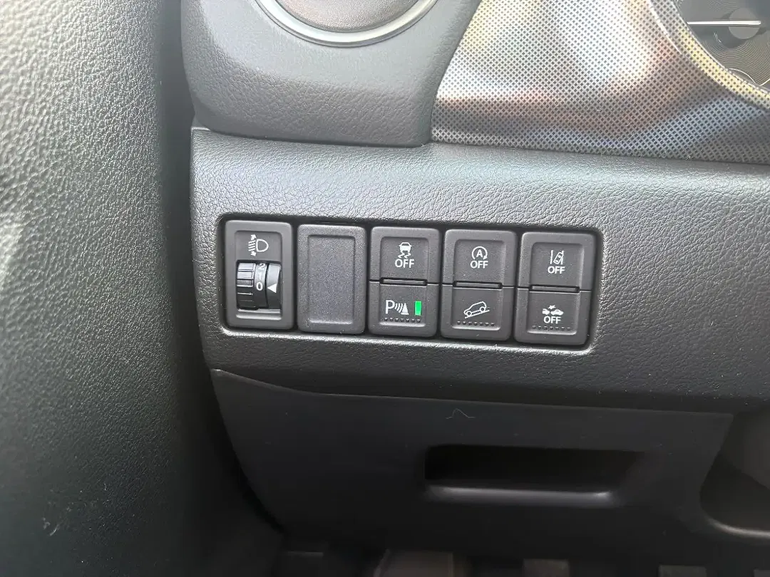 Suzuki Vitara - Thumbnail 14