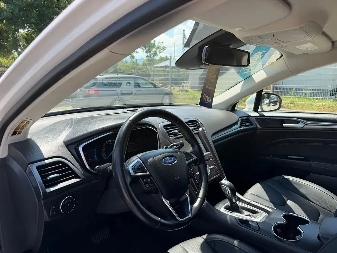 Ford Mondeo - Thumbnail 10