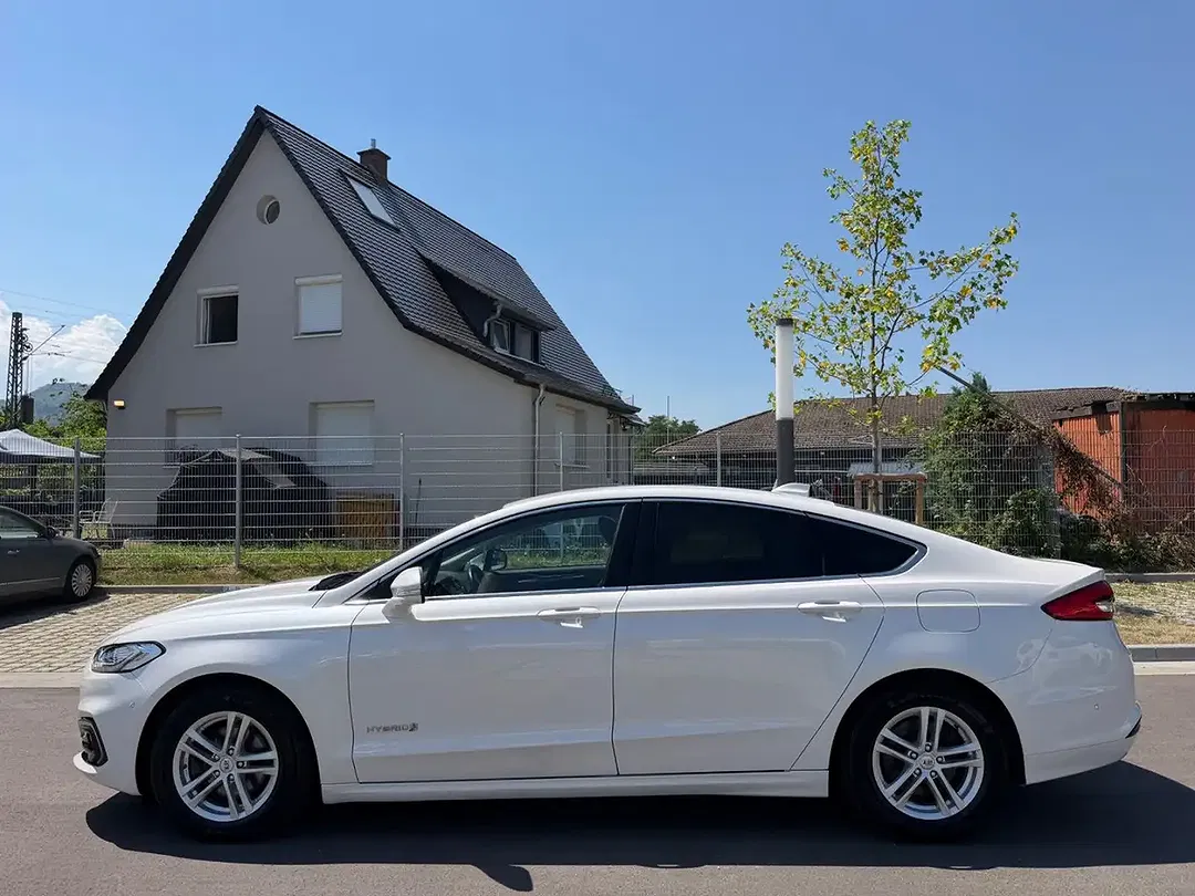 Ford Mondeo - Thumbnail 4