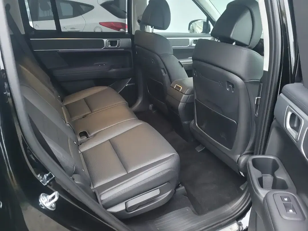 Hyundai SANTA FE - Thumbnail 11